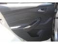 White Gold - Focus SE Hatch Photo No. 23