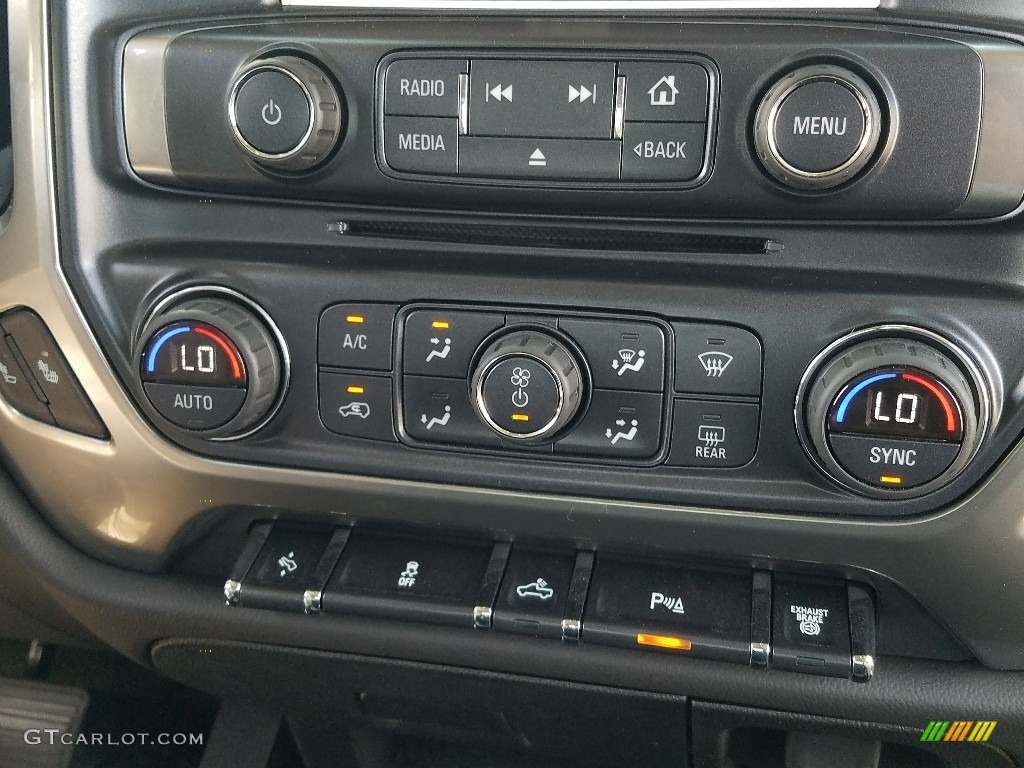 2018 Chevrolet Silverado 3500HD LT Crew Cab Dual Rear Wheel 4x4 Controls Photos