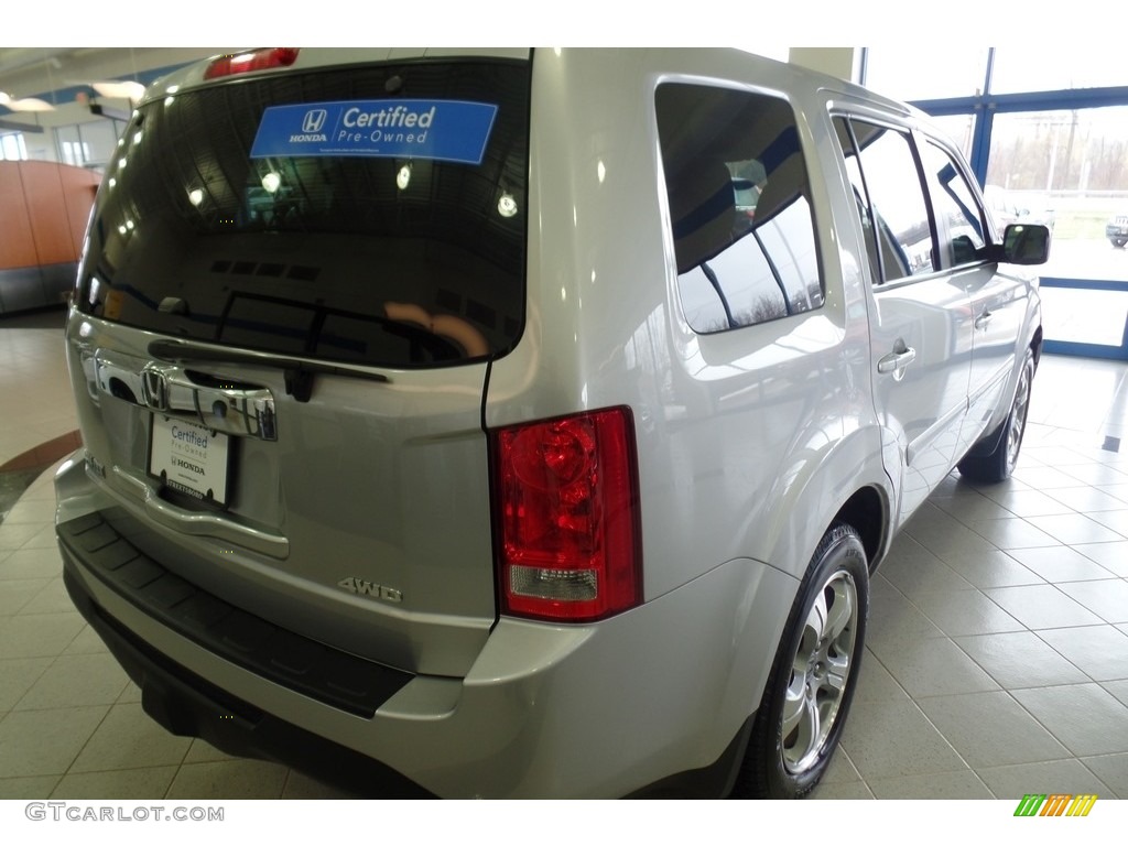 2015 Pilot EX 4WD - Alabaster Silver Metallic / Gray photo #8