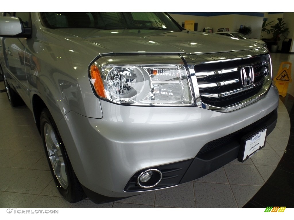 2015 Pilot EX 4WD - Alabaster Silver Metallic / Gray photo #10