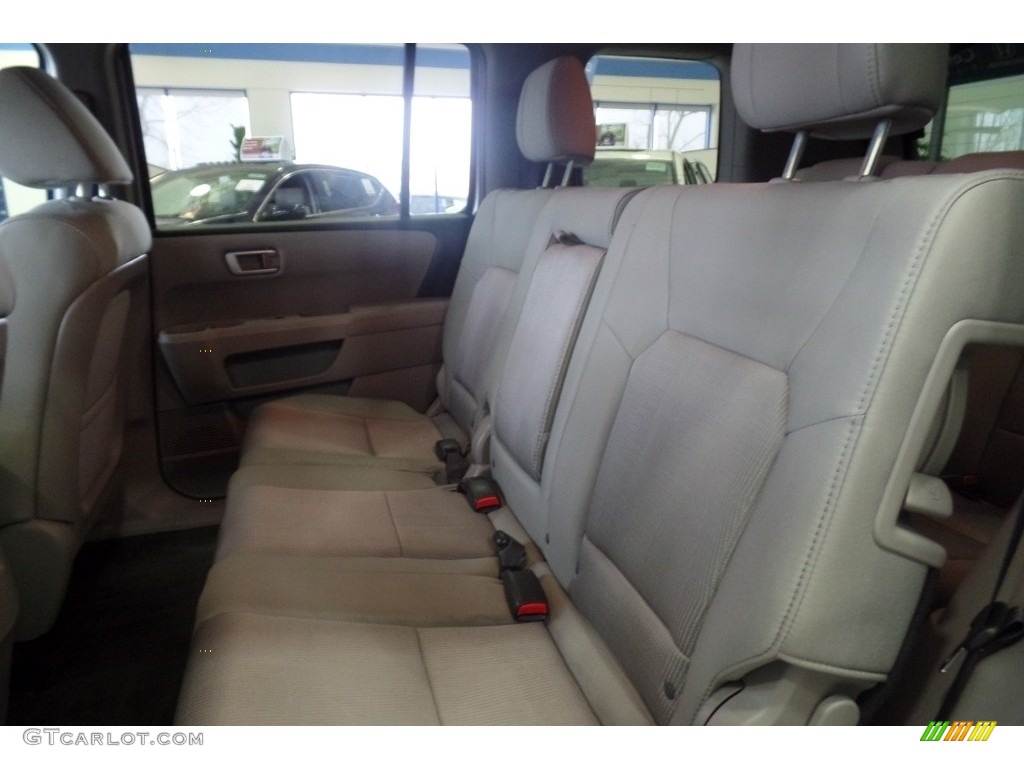 2015 Pilot EX 4WD - Alabaster Silver Metallic / Gray photo #15