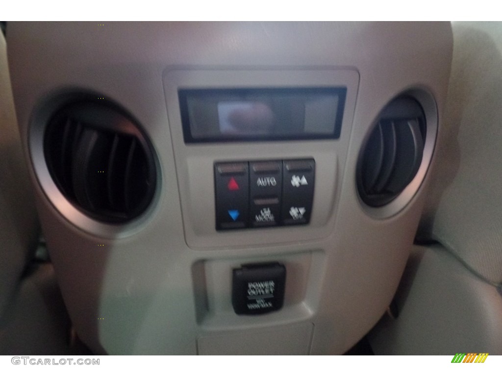 2015 Pilot EX 4WD - Alabaster Silver Metallic / Gray photo #16