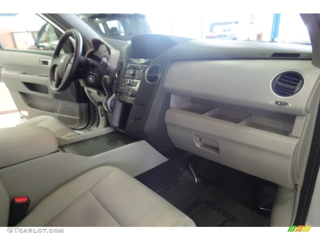 2015 Pilot EX 4WD - Alabaster Silver Metallic / Gray photo #18