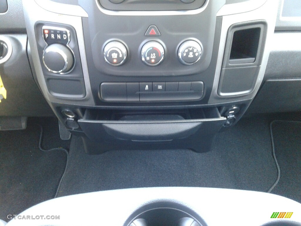 2018 1500 Express Crew Cab - Brilliant Black Crystal Pearl / Black/Diesel Gray photo #16