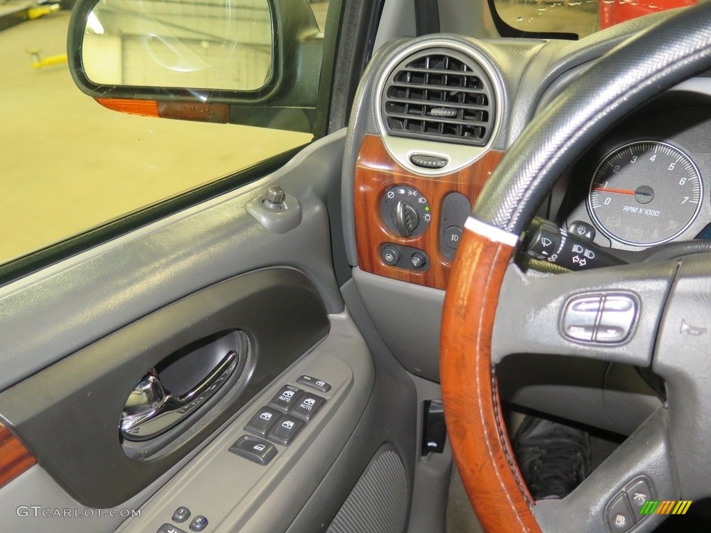 2004 Envoy SLT 4x4 - Onyx Black / Dark Pewter photo #15