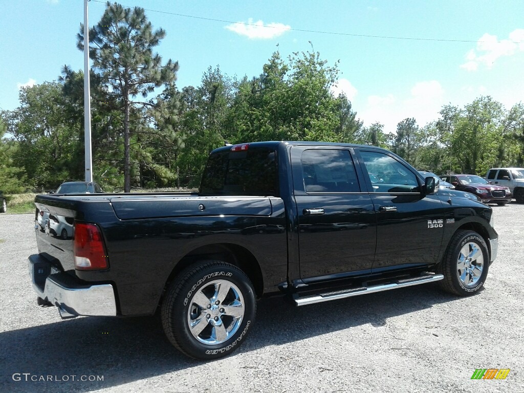 2018 1500 Big Horn Crew Cab - Brilliant Black Crystal Pearl / Black/Diesel Gray photo #5