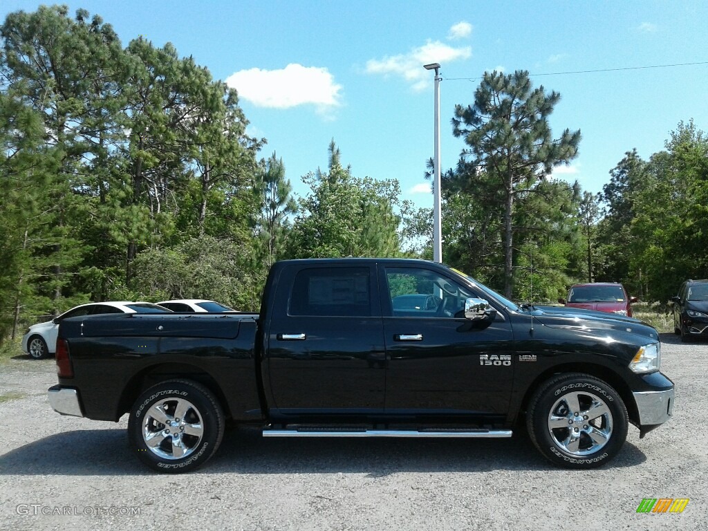 2018 1500 Big Horn Crew Cab - Brilliant Black Crystal Pearl / Black/Diesel Gray photo #6