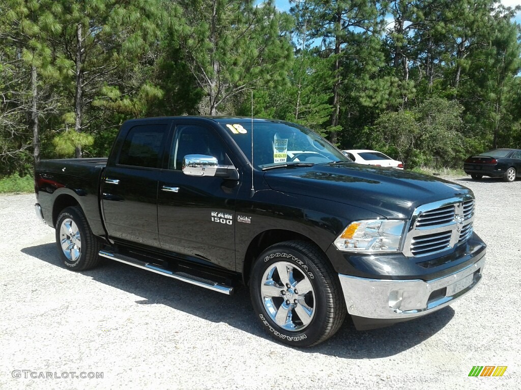 2018 1500 Big Horn Crew Cab - Brilliant Black Crystal Pearl / Black/Diesel Gray photo #7