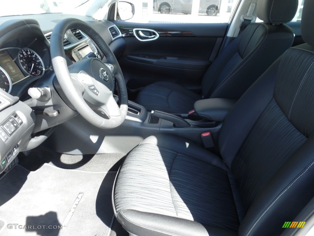 2018 Sentra SV - Aspen White / Charcoal photo #12