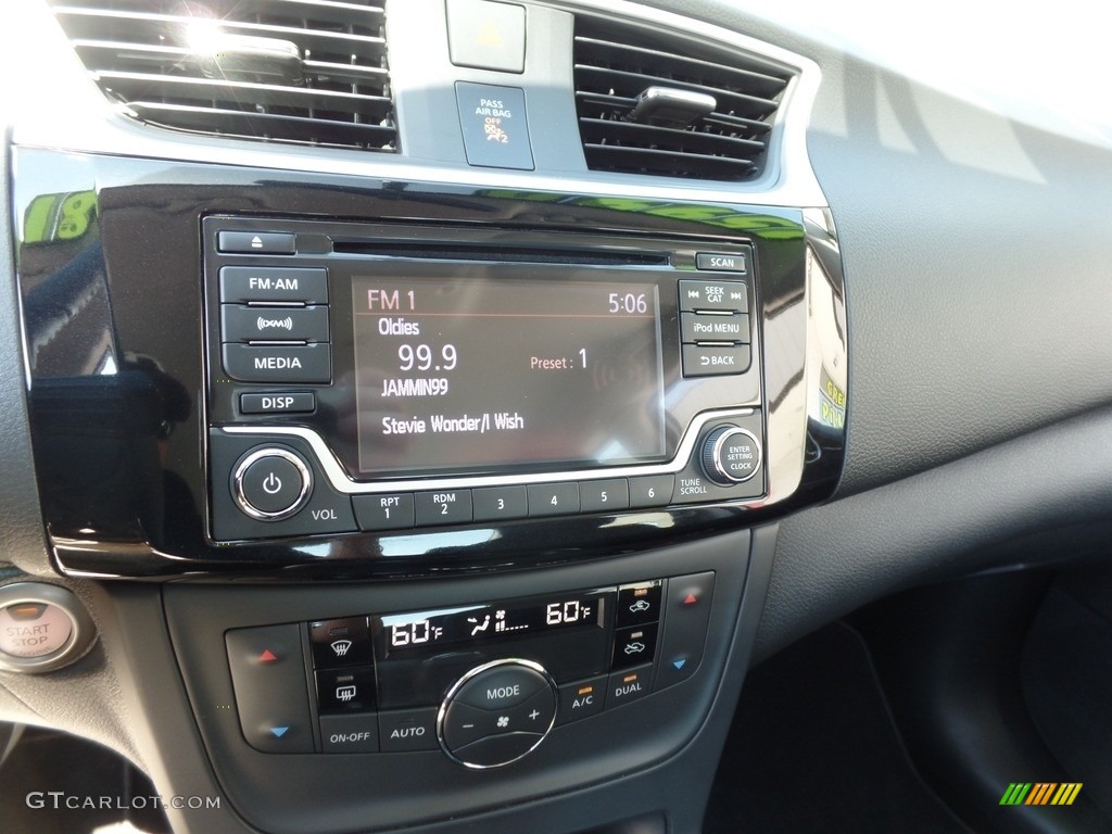 2018 Sentra SV - Aspen White / Charcoal photo #18