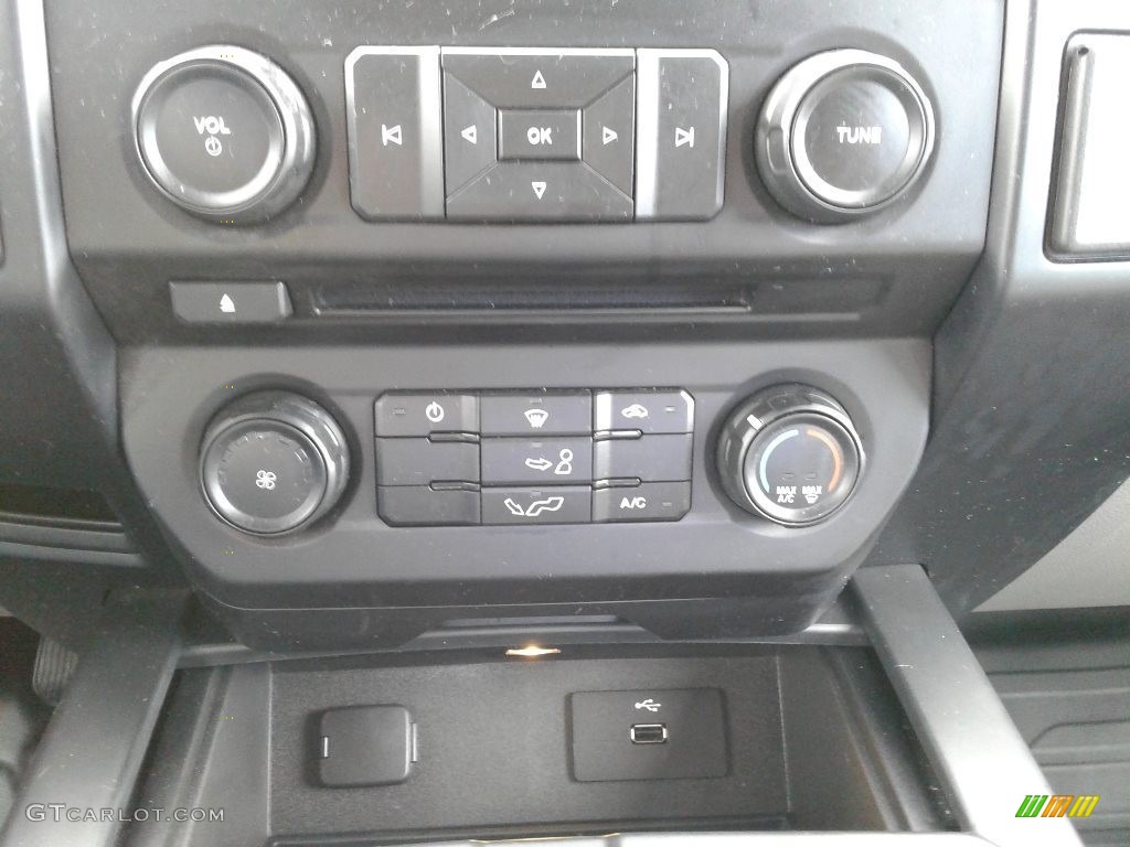 2016 F150 XL SuperCab 4x4 - Shadow Black / Medium Earth Gray photo #20