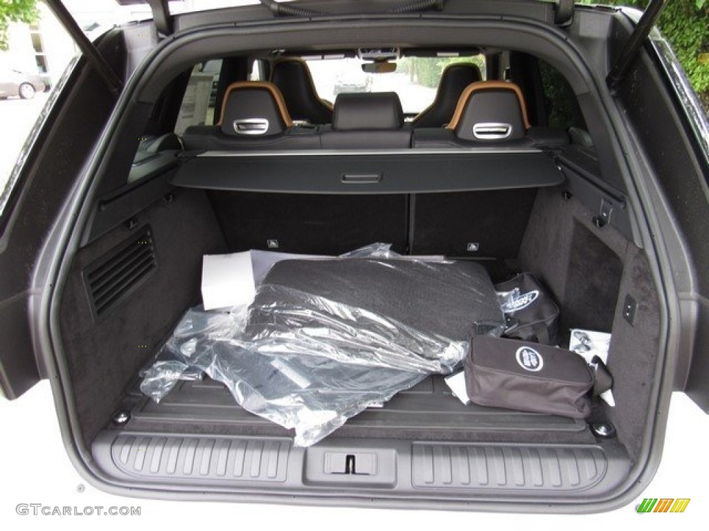 2018 Land Rover Range Rover Sport SVR Trunk Photo #126834083