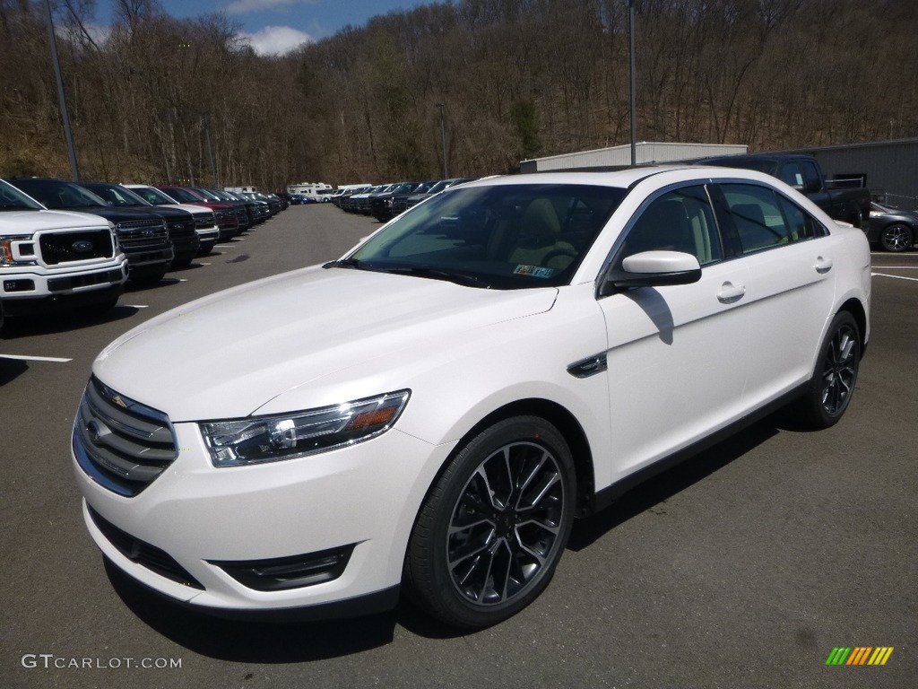 White Platinum 2018 Ford Taurus SEL AWD Exterior Photo #126838661