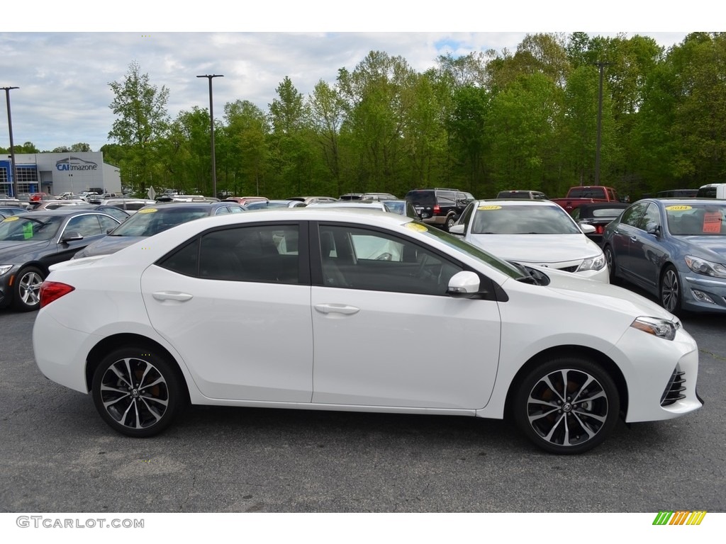2017 Corolla SE - Super White / Black photo #2