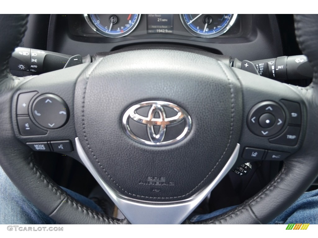 2017 Corolla SE - Super White / Black photo #20