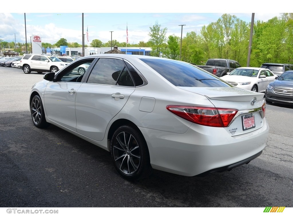 2015 Camry SE - Super White / Black photo #4