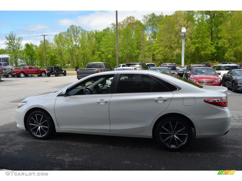 2015 Camry SE - Super White / Black photo #5