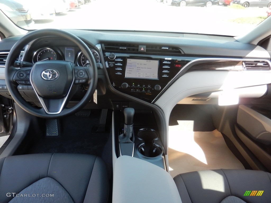 2018 Camry LE - Predawn Gray Mica / Ash photo #5