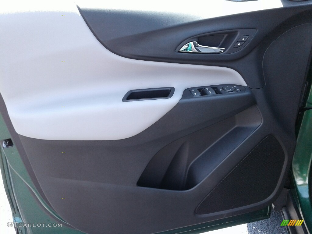 2018 Equinox LS - Ivy Metallic / Medium Ash Gray photo #17