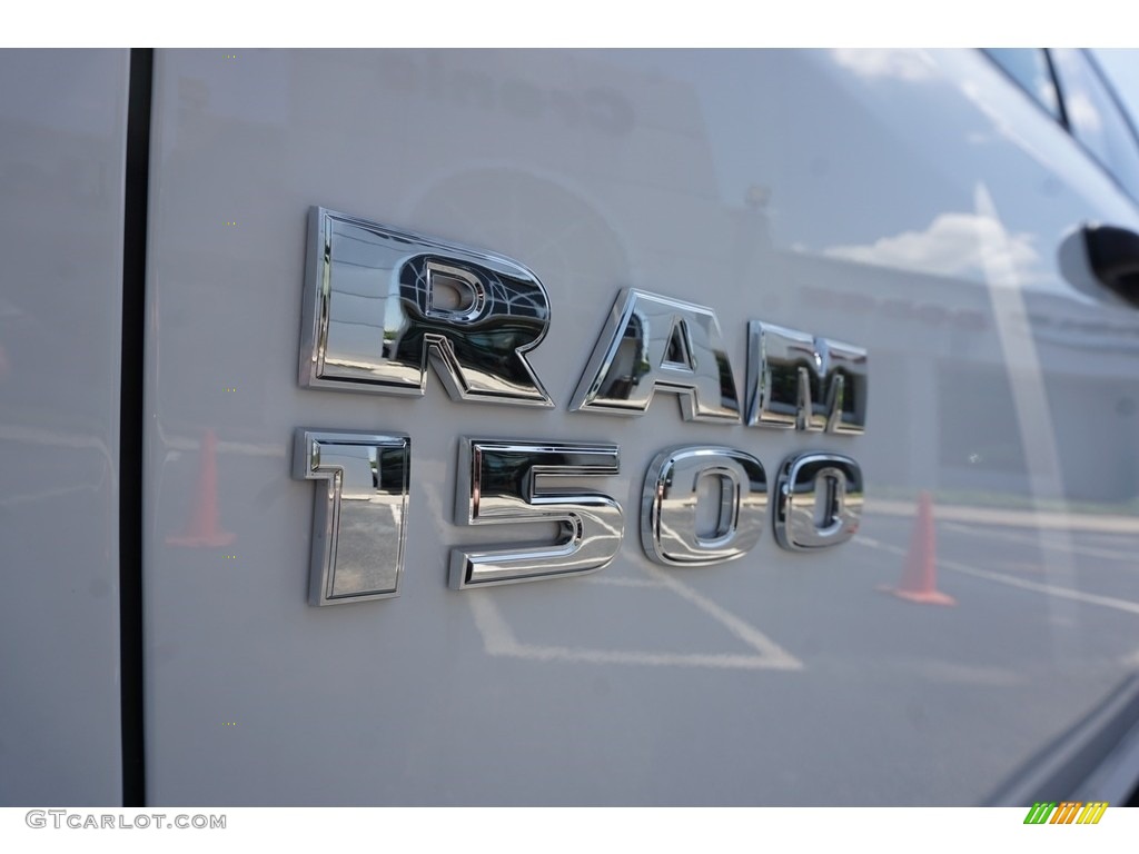 2018 1500 ST Crew Cab - Bright White / Black/Diesel Gray photo #10
