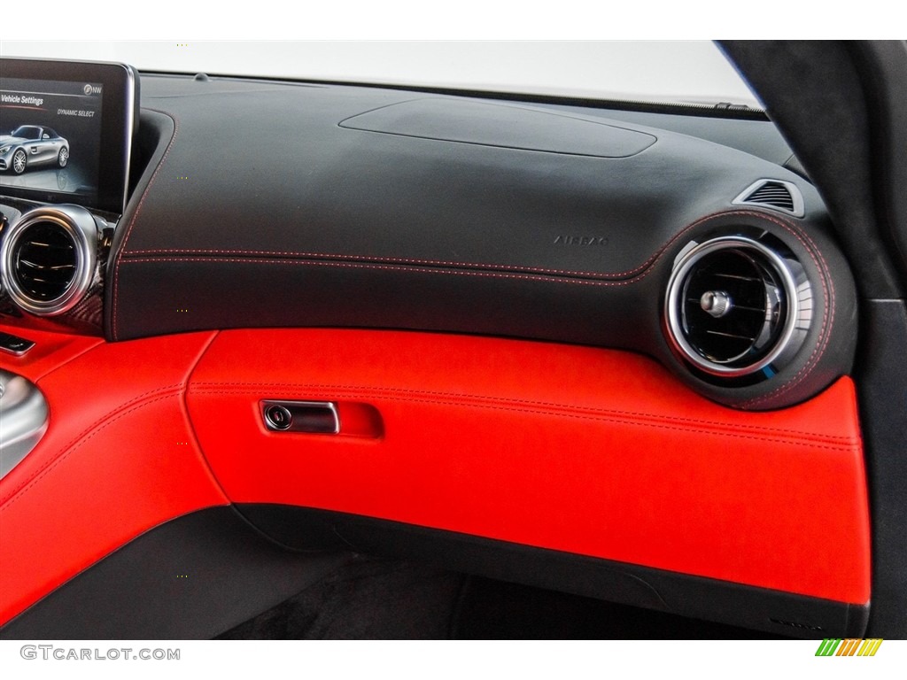 2018 Mercedes-Benz AMG GT Roadster Red Pepper/Black Dashboard Photo #126861415