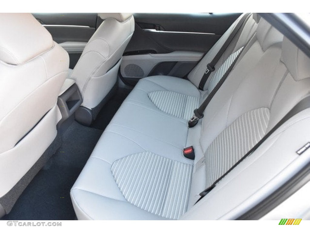 2018 Camry SE - Celestial Silver Metallic / Ash photo #15
