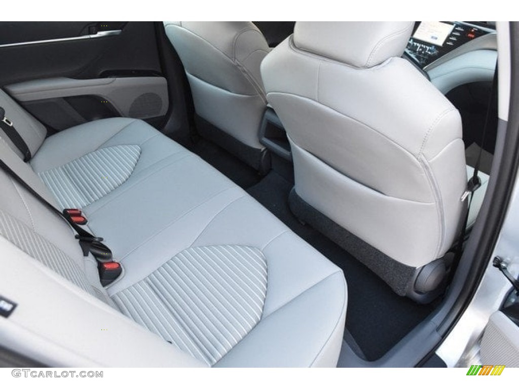 2018 Camry SE - Celestial Silver Metallic / Ash photo #17