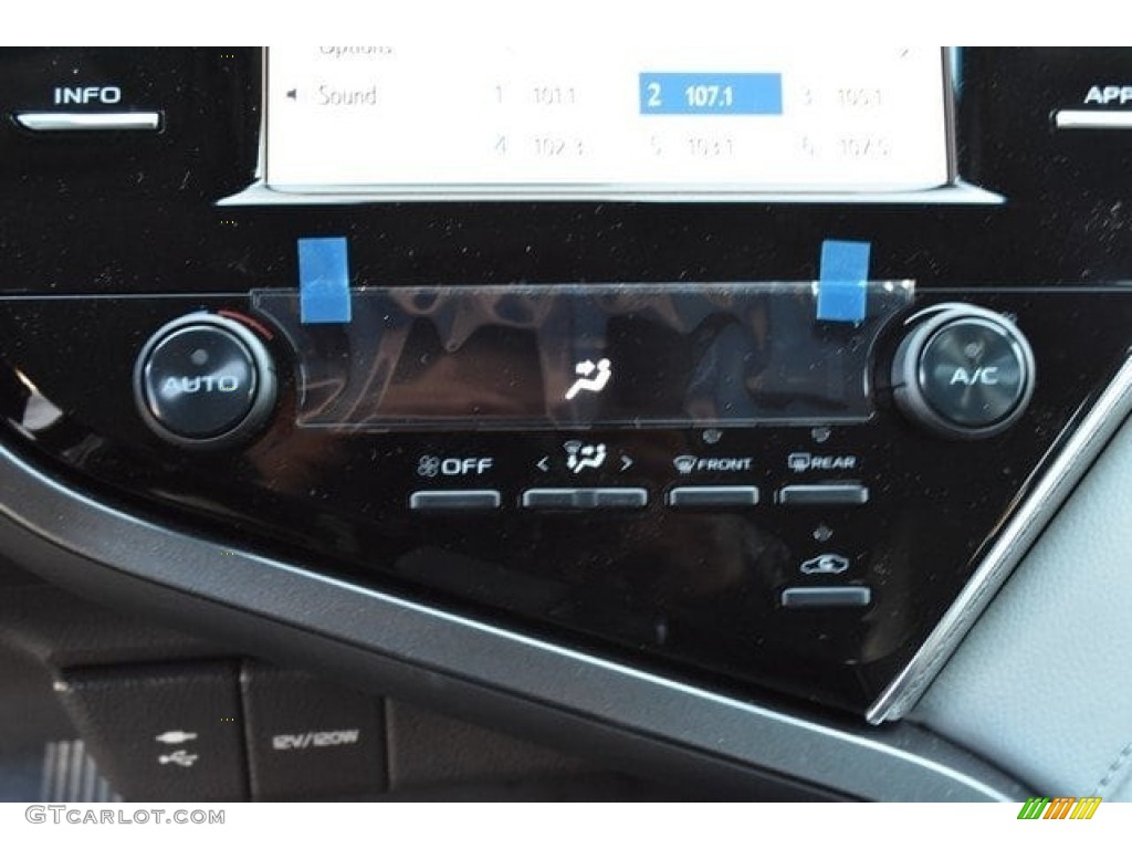 2018 Camry SE - Celestial Silver Metallic / Ash photo #29