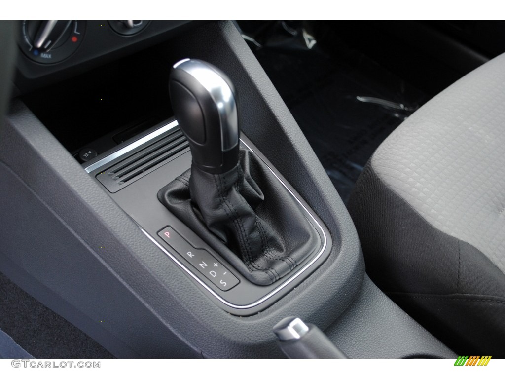 2017 Jetta S - Cardinal Red Metallic / Black/Palladium Gray photo #16
