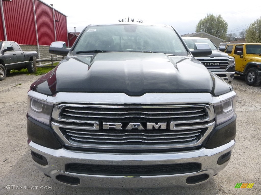 2019 1500 Laramie Crew Cab 4x4 - Diamond Black Crystal Pearl / Black photo #8