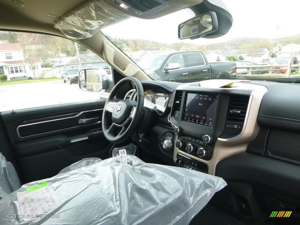 2019 1500 Laramie Crew Cab 4x4 - Diamond Black Crystal Pearl / Black photo #10