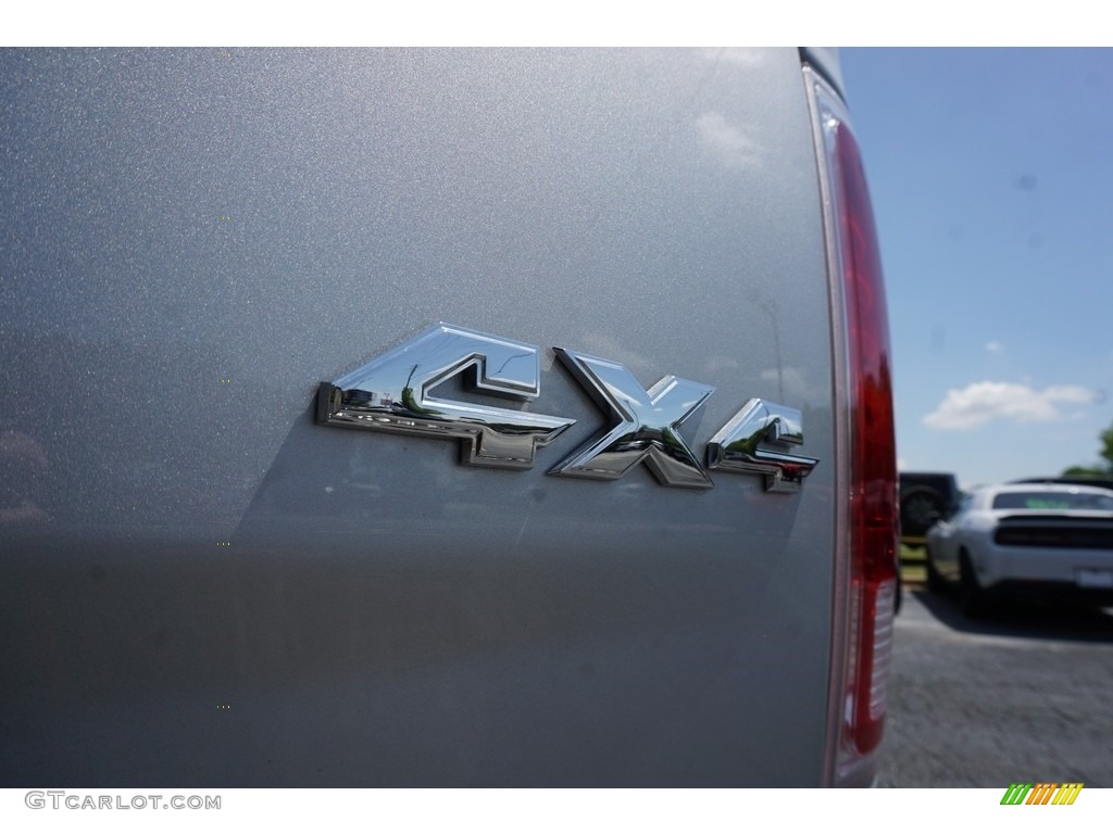 2018 1500 Laramie Quad Cab 4x4 - Bright Silver Metallic / Black photo #18
