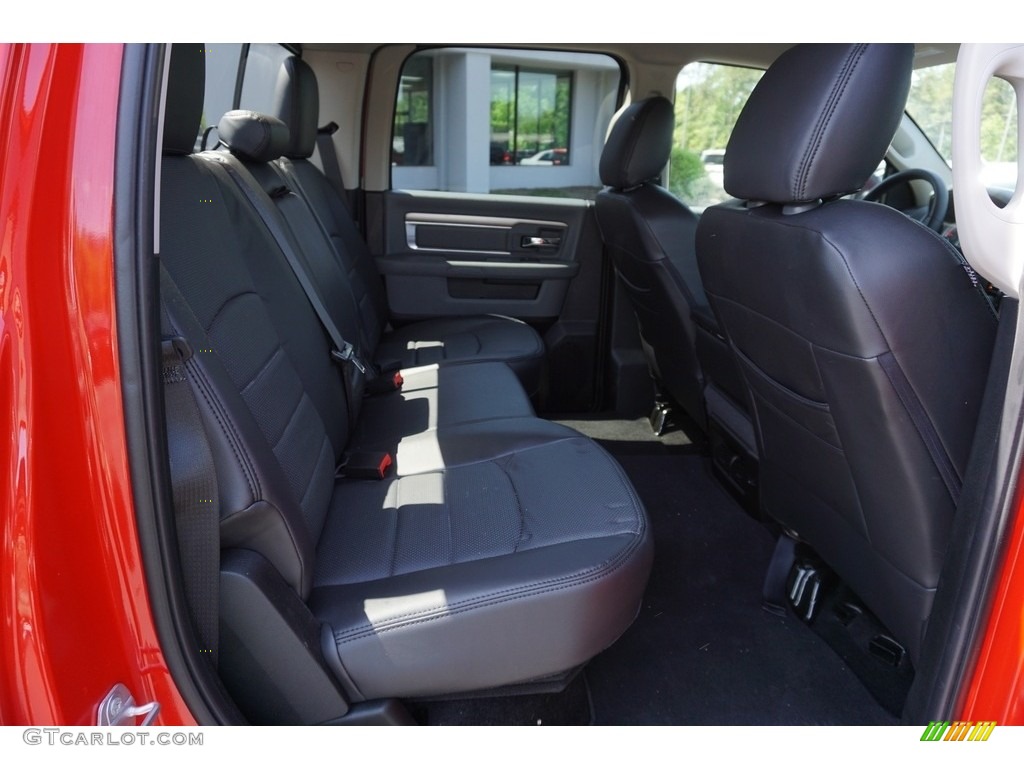 2018 1500 Big Horn Crew Cab - Flame Red / Black/Diesel Gray photo #17