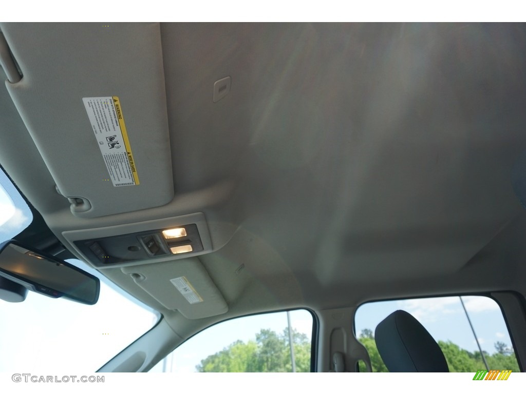 2018 1500 Big Horn Crew Cab - Bright Silver Metallic / Black/Diesel Gray photo #10