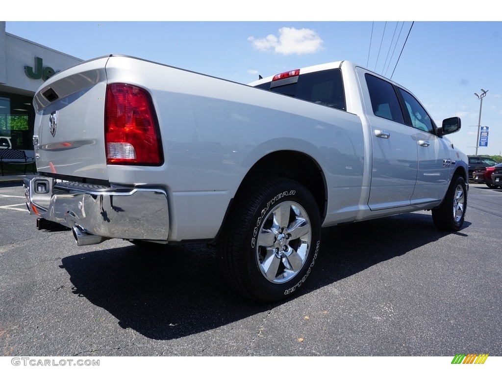 2018 1500 Big Horn Crew Cab - Bright Silver Metallic / Black/Diesel Gray photo #13