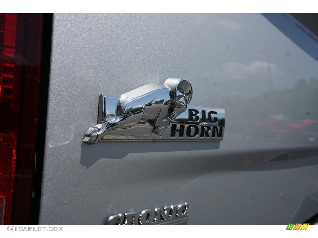 2018 1500 Big Horn Crew Cab - Bright Silver Metallic / Black/Diesel Gray photo #19