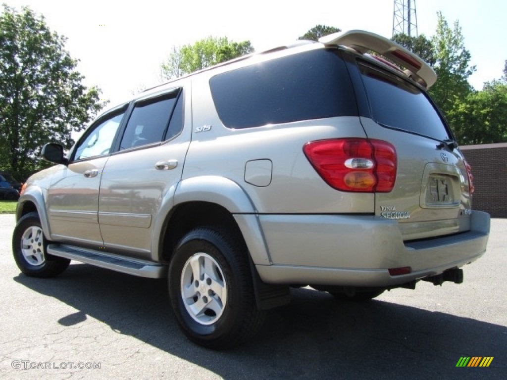 2004 Sequoia SR5 4x4 - Desert Sand Mica / Oak photo #8