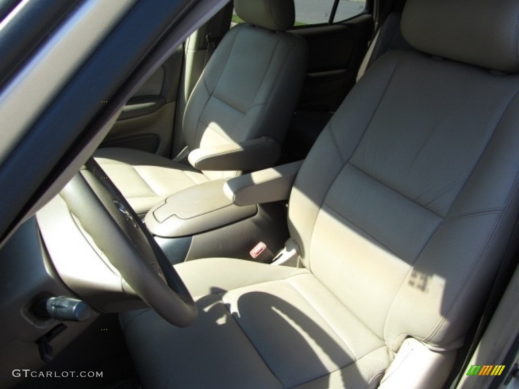 2004 Sequoia SR5 4x4 - Desert Sand Mica / Oak photo #18