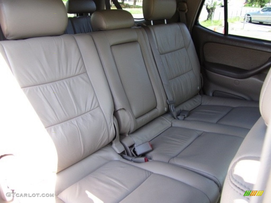 2004 Sequoia SR5 4x4 - Desert Sand Mica / Oak photo #24