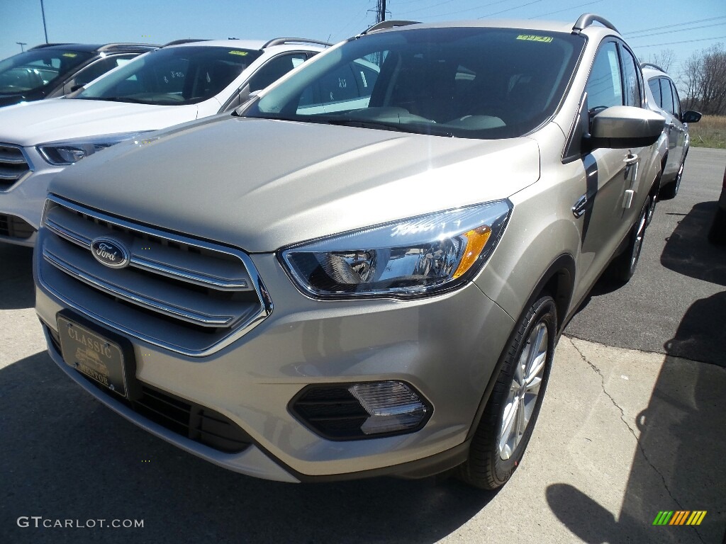 2018 Escape SE 4WD - White Gold / Charcoal Black photo #1