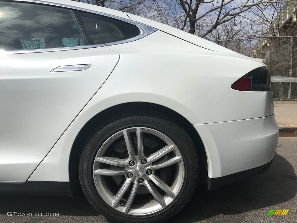 2014 Tesla Model S Standard Model S Model Wheel Photo #126898206
