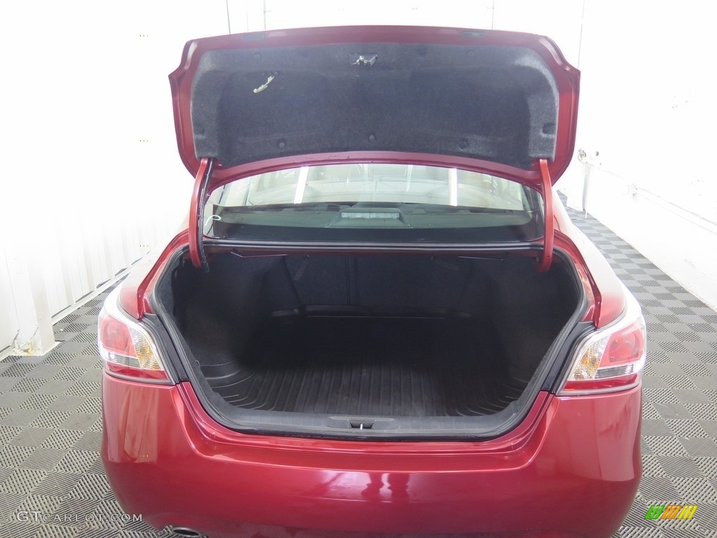 2014 Altima 2.5 S - Cayenne Red / Charcoal photo #26