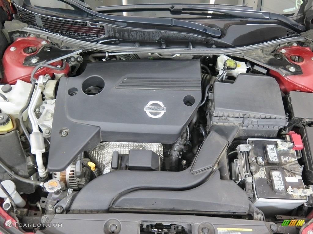 2014 Altima 2.5 S - Cayenne Red / Charcoal photo #28