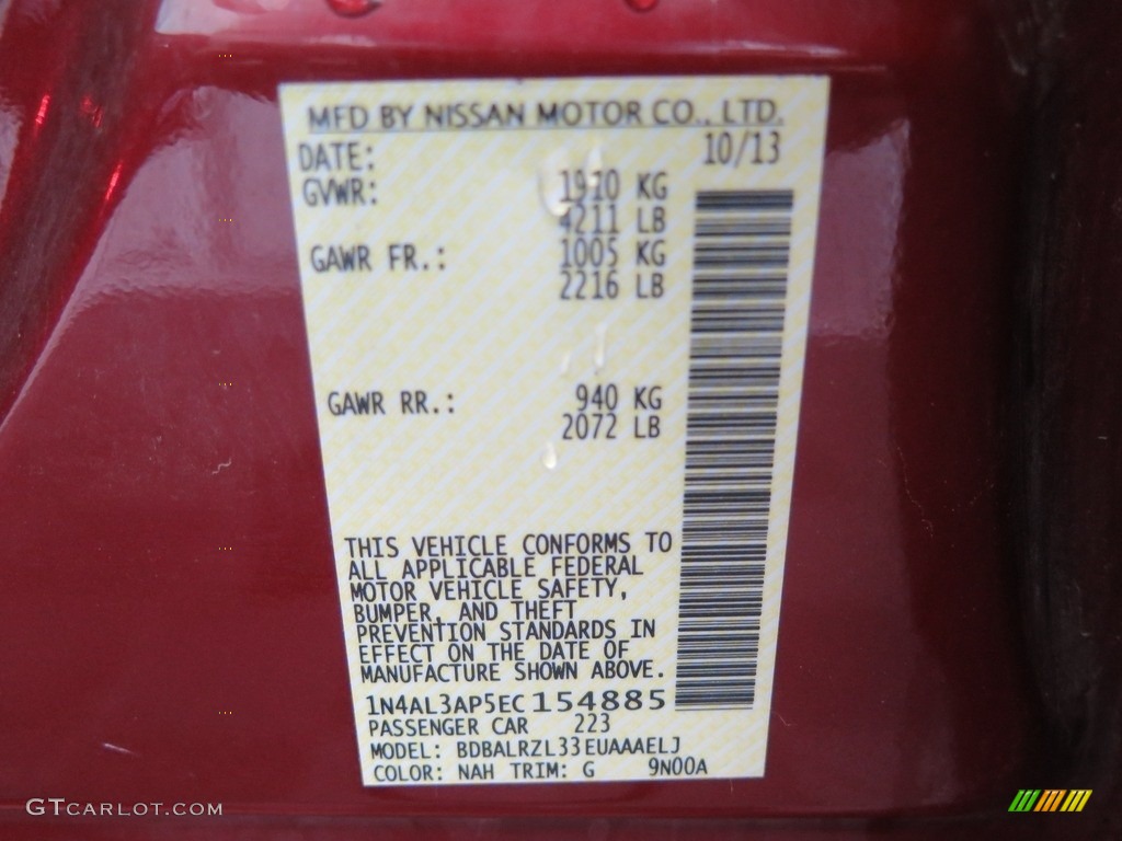 2014 Altima 2.5 S - Cayenne Red / Charcoal photo #40