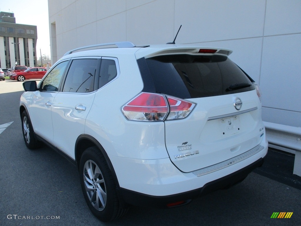 2014 Rogue S AWD - Moonlight White / Almond photo #3