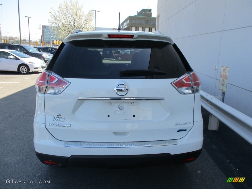 2014 Rogue S AWD - Moonlight White / Almond photo #4