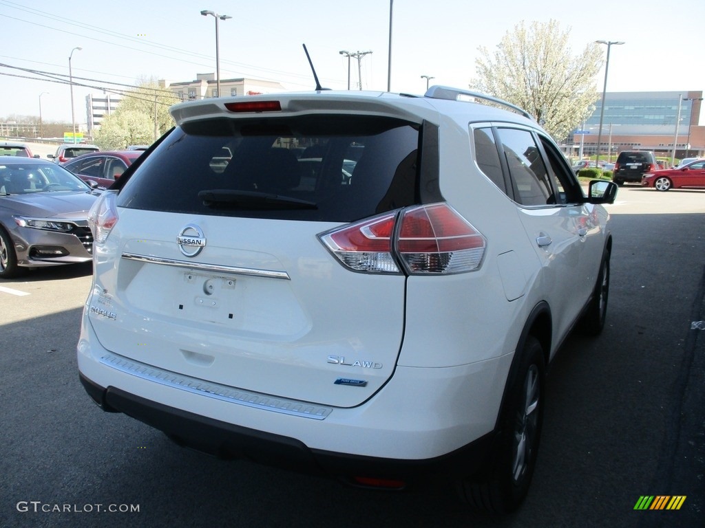 2014 Rogue S AWD - Moonlight White / Almond photo #5