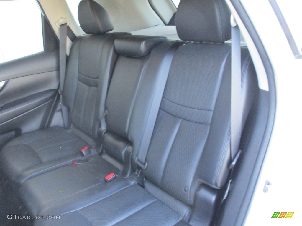 2014 Rogue S AWD - Moonlight White / Almond photo #13