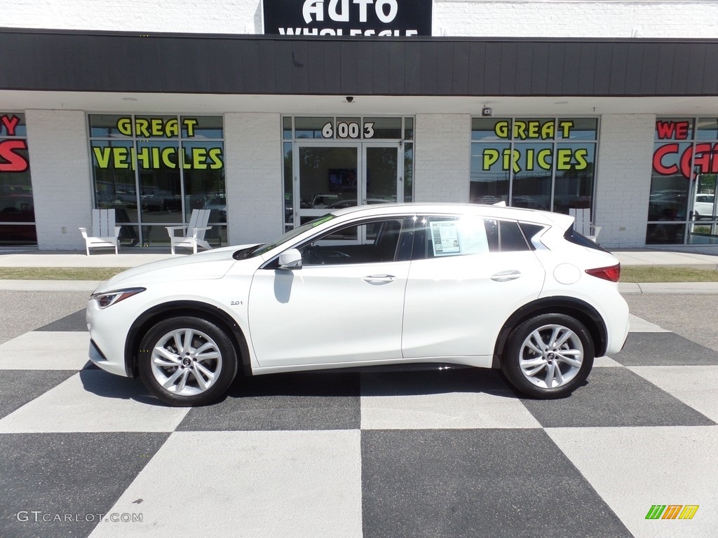 Majestic White Infiniti QX30