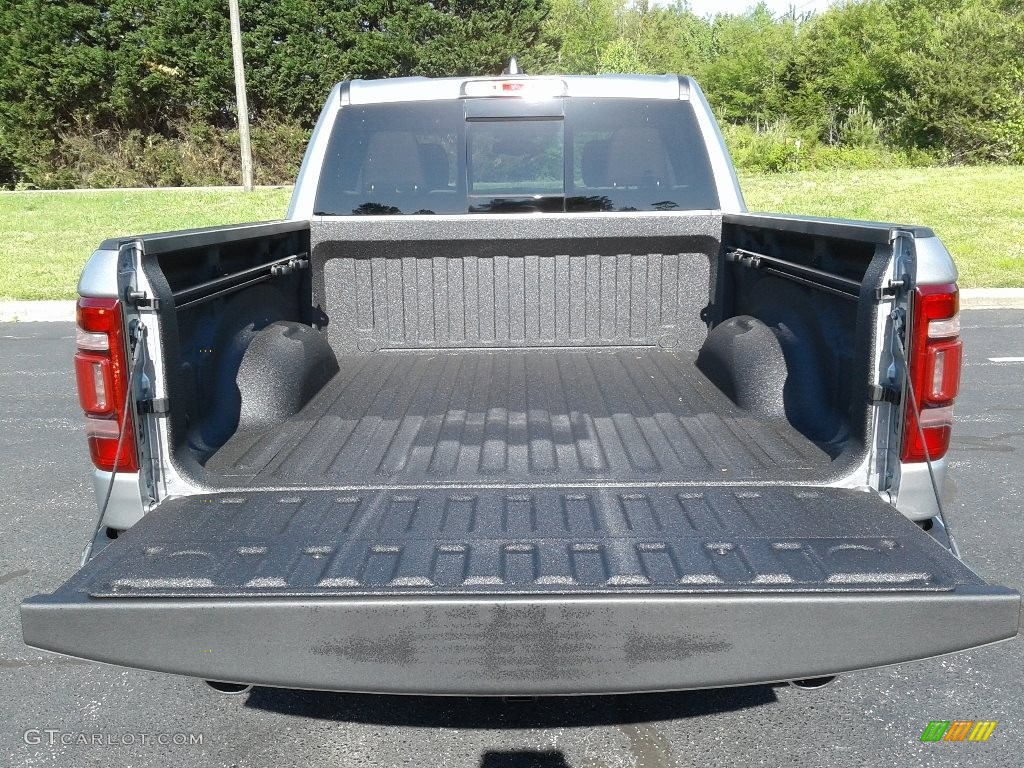 2019 1500 Laramie Crew Cab 4x4 - Billett Silver Metallic / Mountain Brown/Light Frost Beige photo #13